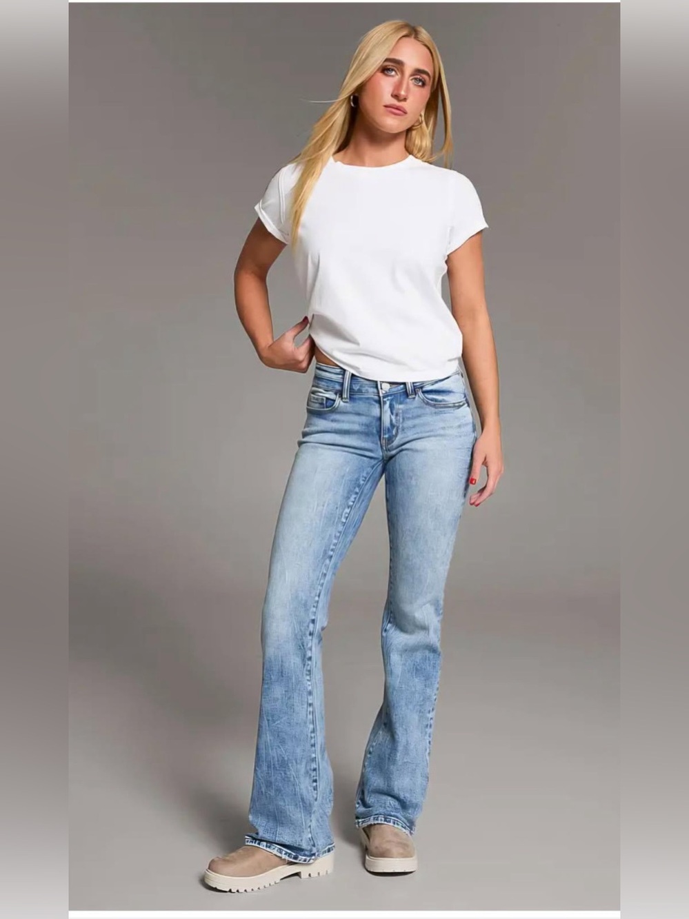 Buckle BKE Stella Low Rise Slim Light Blue Flare Jeans